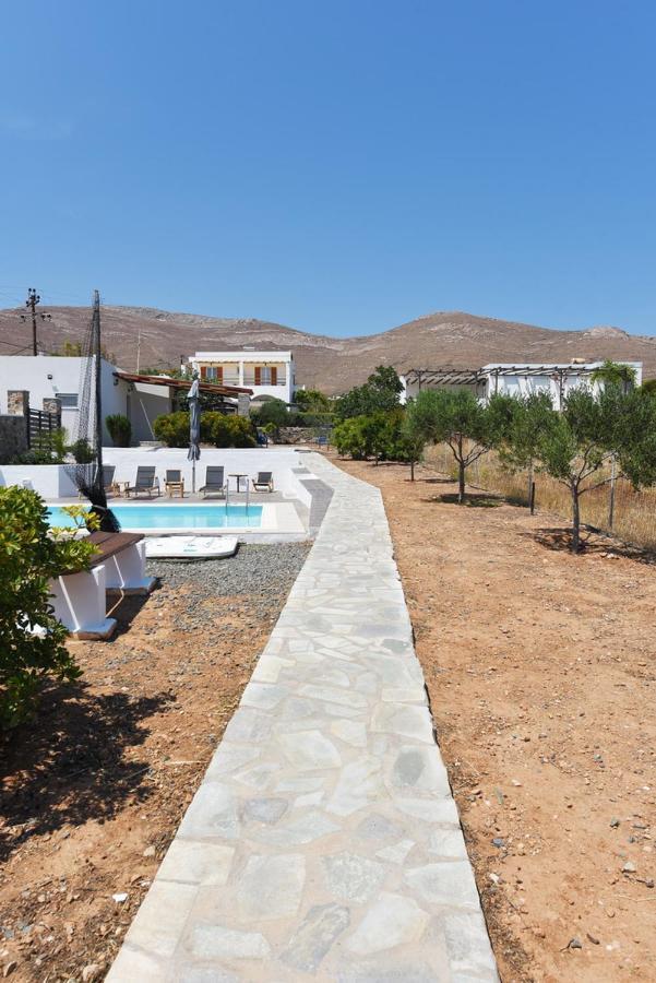 Flora'S Beach And Pool Villa In Syros Liaropá 外观 照片